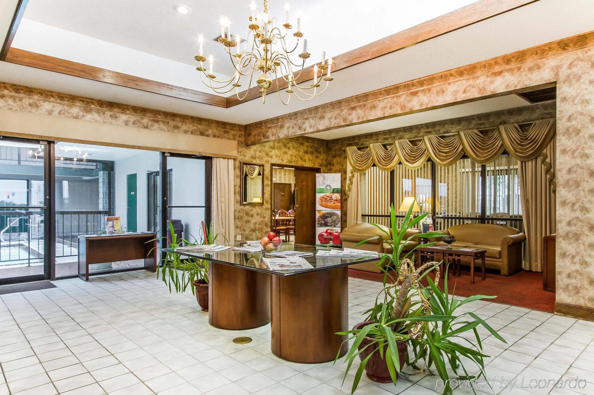 Executive Inn And Suites إنتربرايز المظهر الخارجي الصورة