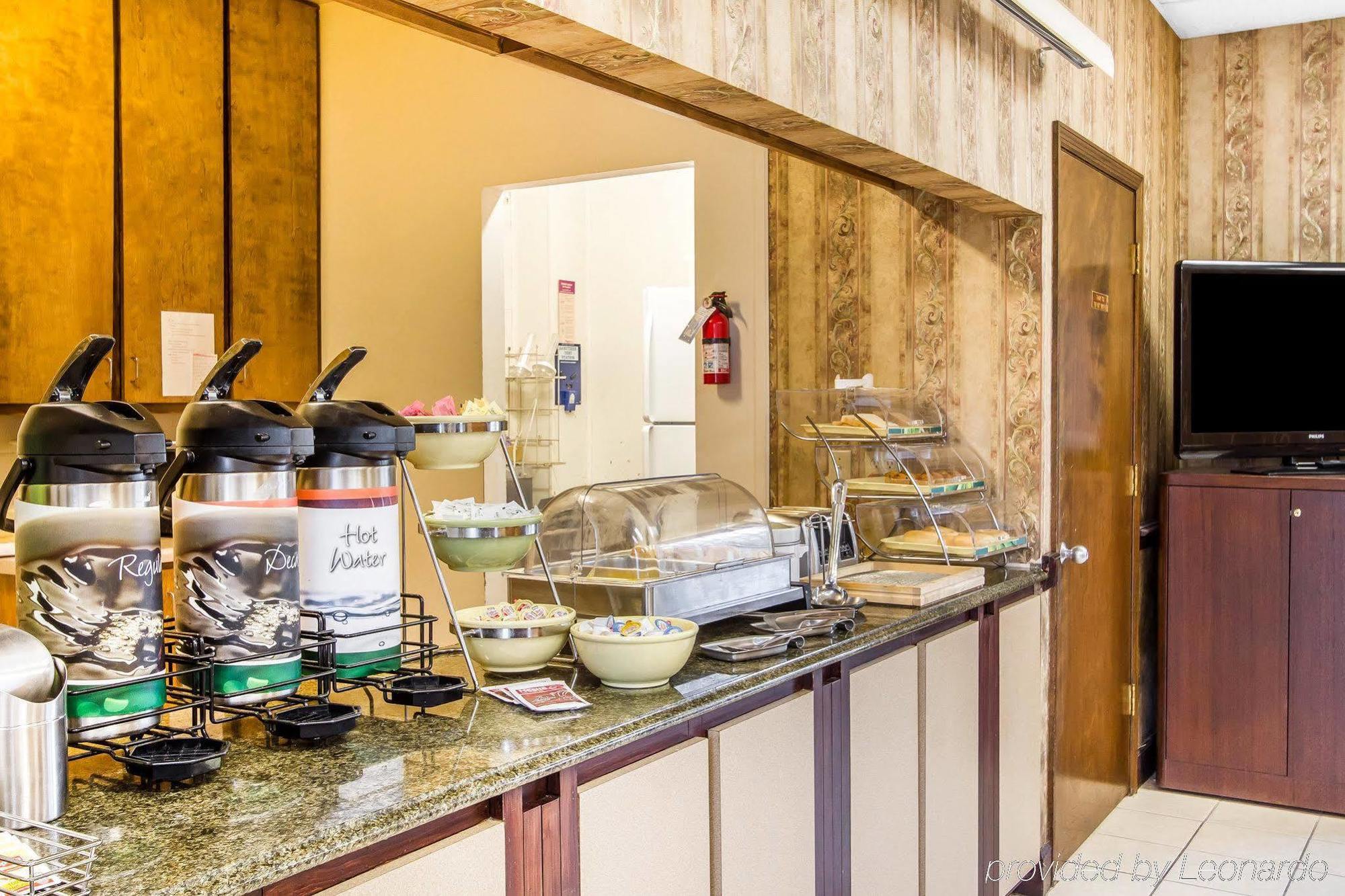 Executive Inn And Suites إنتربرايز المظهر الخارجي الصورة