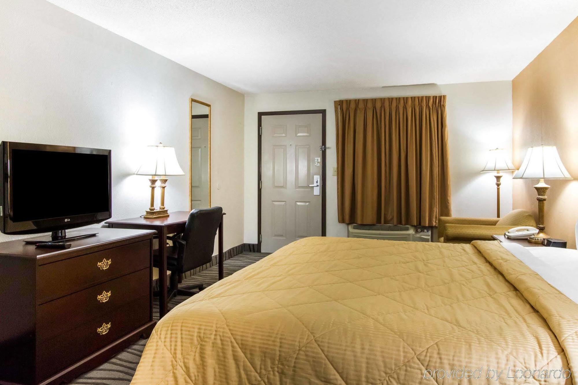 Executive Inn And Suites إنتربرايز المظهر الخارجي الصورة