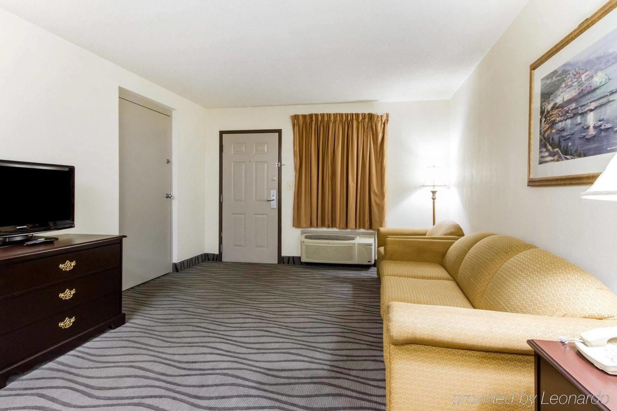 Executive Inn And Suites إنتربرايز المظهر الخارجي الصورة