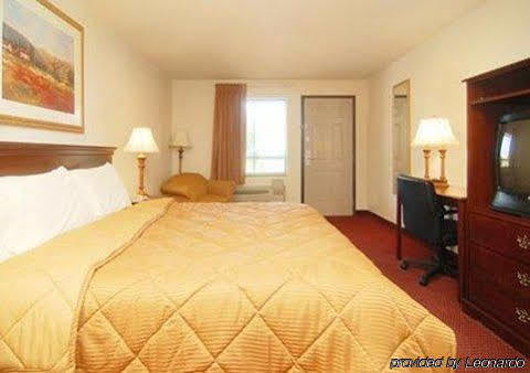 Executive Inn And Suites إنتربرايز المظهر الخارجي الصورة